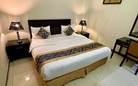 Quiet Rooms 8 Serviced Apartments